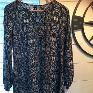 Design Lab Lord & Taylor ladies blouse